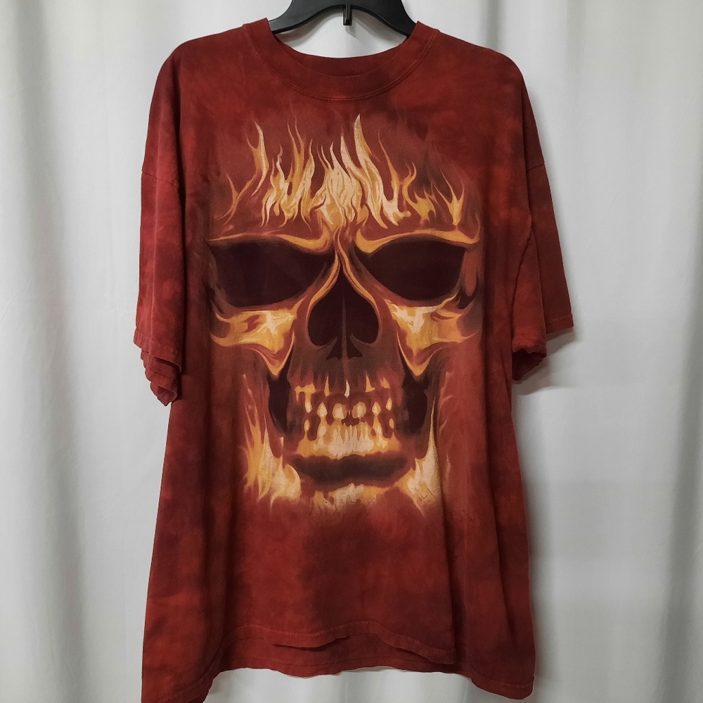 Men's Size XL Vintage Skull & Bones 2005 Flame Short Sleeve T-shirt Red AOP